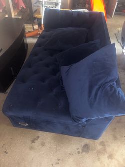 Couch set