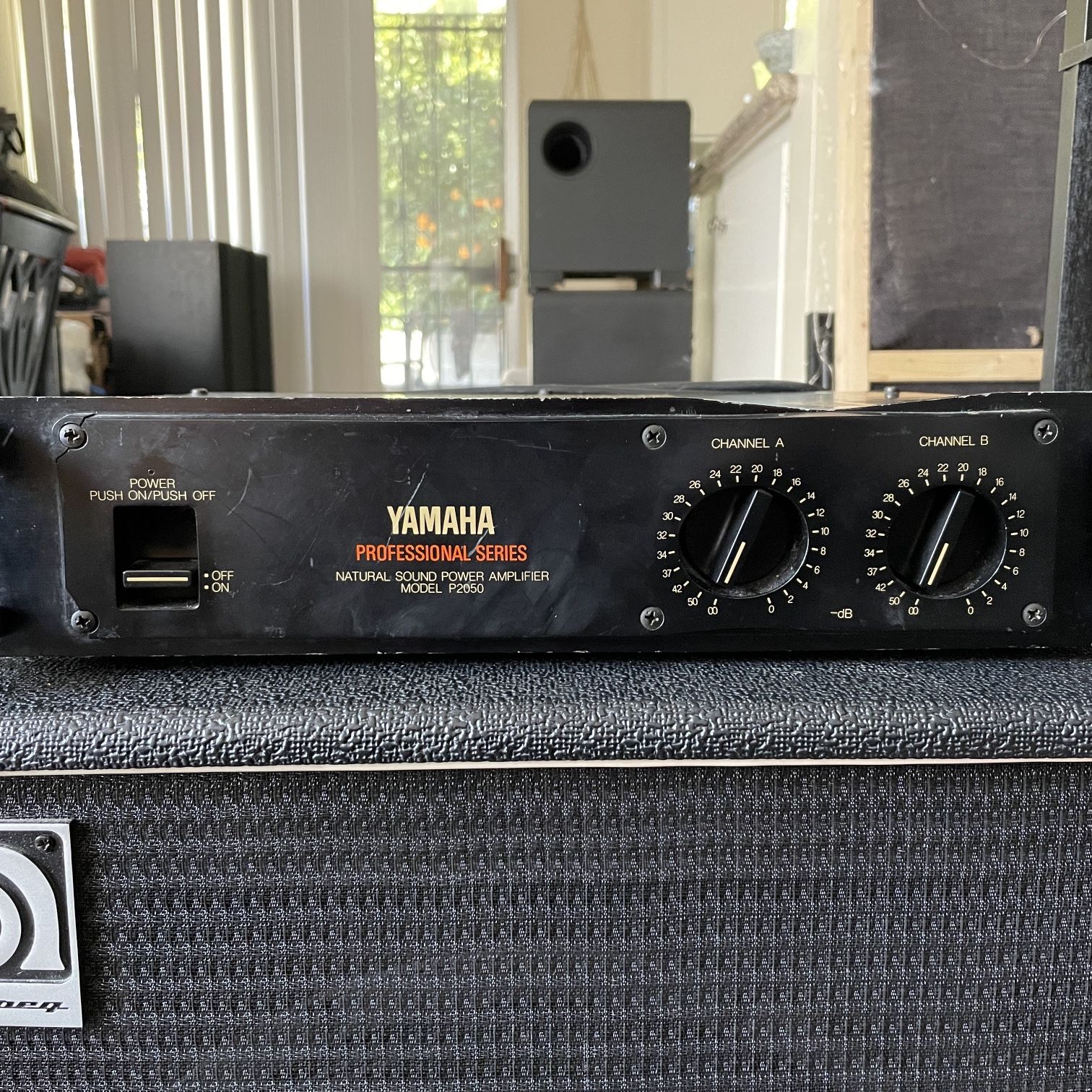 Yamaha Model P2050 Professional Series Natural Sound Power