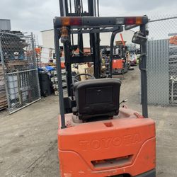 Forklifts 