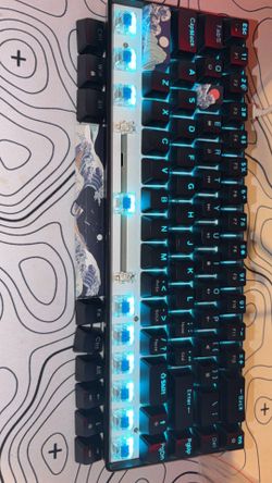 Keyboard, blue switches, hot swap it’s also 60%