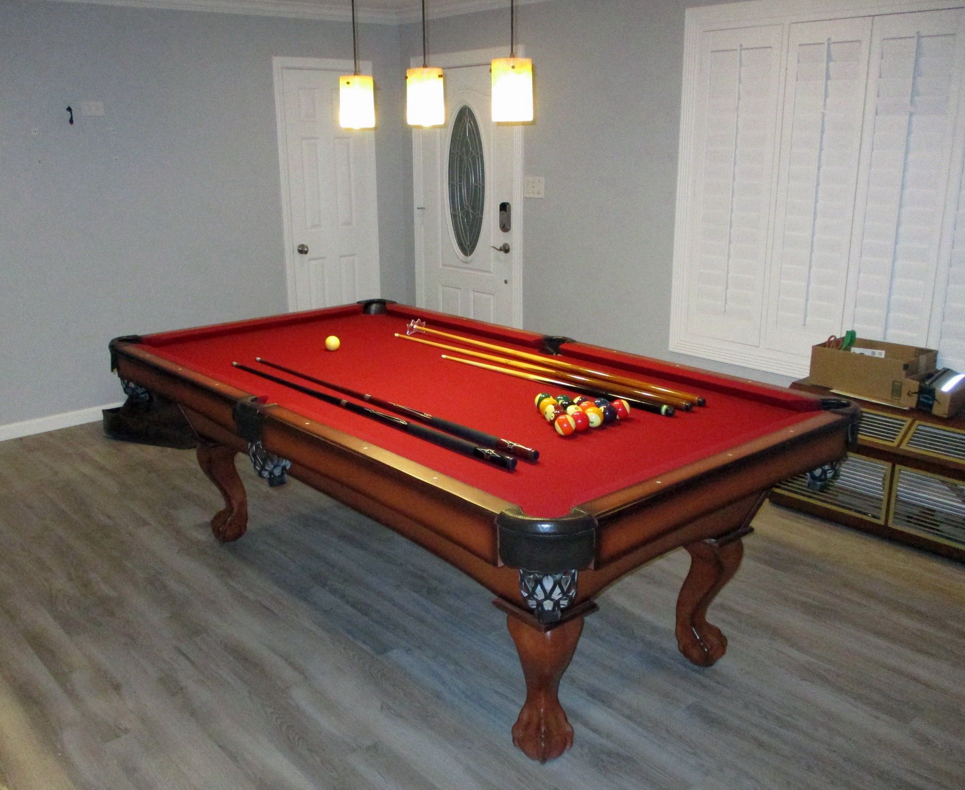 POOL TABLE 8' (Buy or Trade)