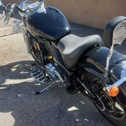 VICTORY  V92C M/C