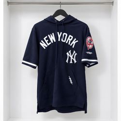 New York Yankees Short Sleeve Hoodie