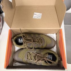 NEW 5.11 A/T Trainer Shoes – Men’s 6 – Unworn