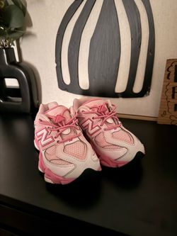 New balance shoes REFLECTOR PINK