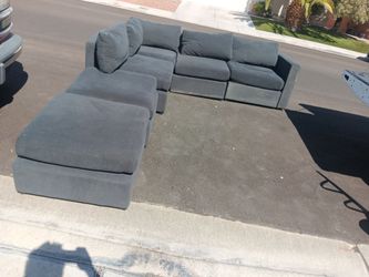 /////BEST OFFER///// 6 Piece Gray Sectional Sofa Couch with Ottoman-DELIVERY AVAILABLE!!!!!!!!!