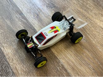 Losi Micro-B 2.0 1/24 2WD RTR Buggy – Fully Upgraded, White
