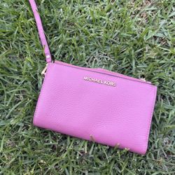 Michael Kors Wristlet Wallet