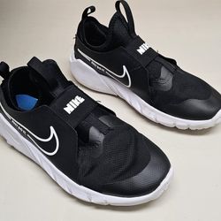 Nike Flex Runner 2 DJ6038-002 Sz 6.5 Kids Shoes Black White Slip On No Lace

Size 6.5. From non smoking pet free home. Will ship out same/next day.