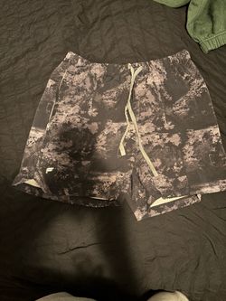 Size medium fabletics shorts