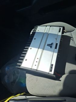 Jl Audio 300/4old school amplifier