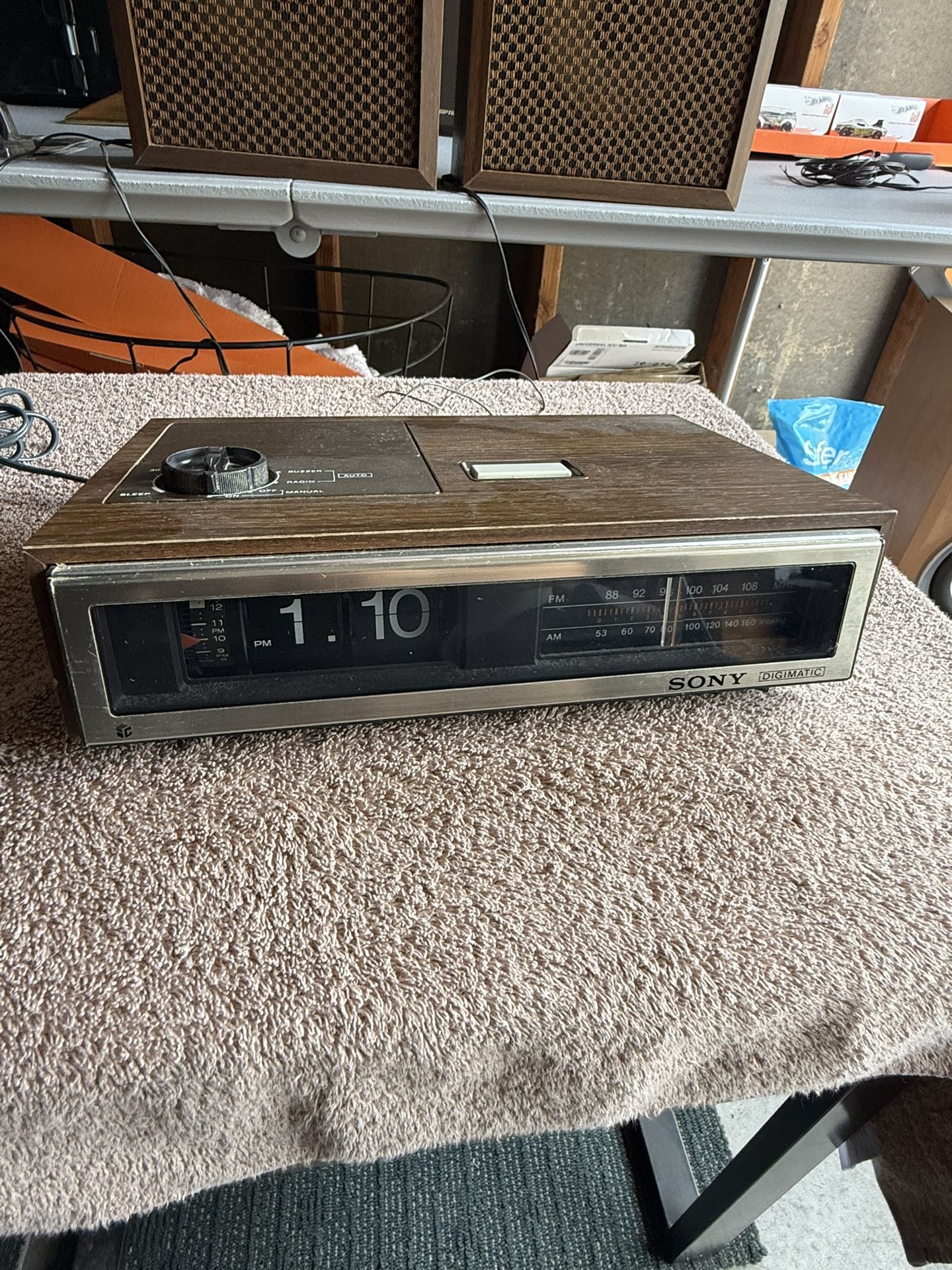Sony Digimatic ICF-670W Flip Clock