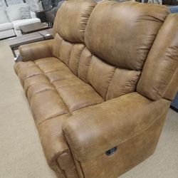 Beautiful Stunning Reclining Couch! 