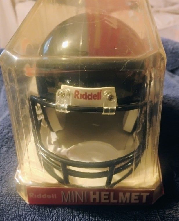 Dick Butkus Riddell Mini Helmet HOF 1979