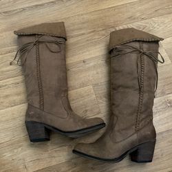 Tall / High Suede Boots Size 9