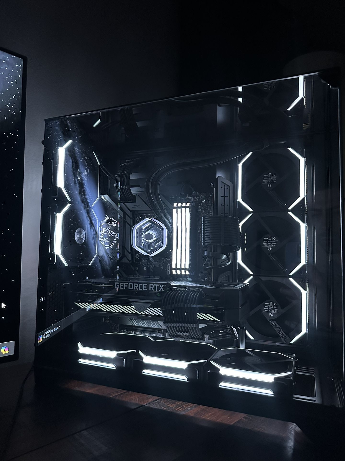 Gorgeous High-end Gaming PC ROG3090