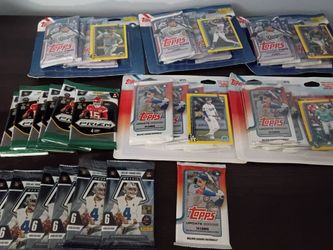 33 packs topps & Panini Trading Card Pack Lot sports cards  MLB NFL
