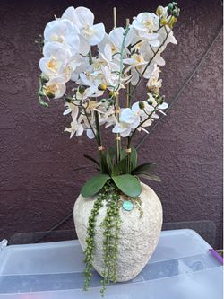 Decorative artificial plant and vase