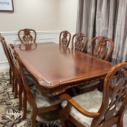 Dining Room Set (table , 8 Chairs )