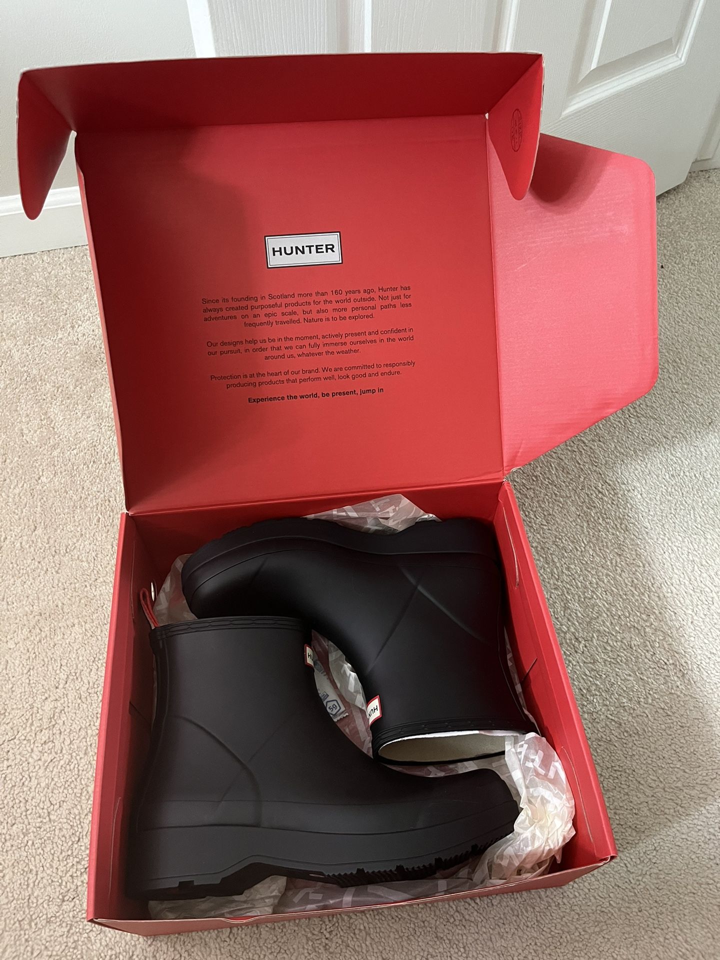 Hunter Men’s Play Short Rain Boots – Black, Size 12 – New in Box
