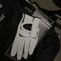 Titlelist Golf Bag And Golf Accessories 