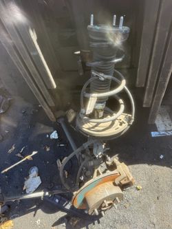 2015 Toyota Camry 2.5 Rear Left Suspension $250