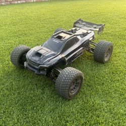 Traxxas XRT Black Edition