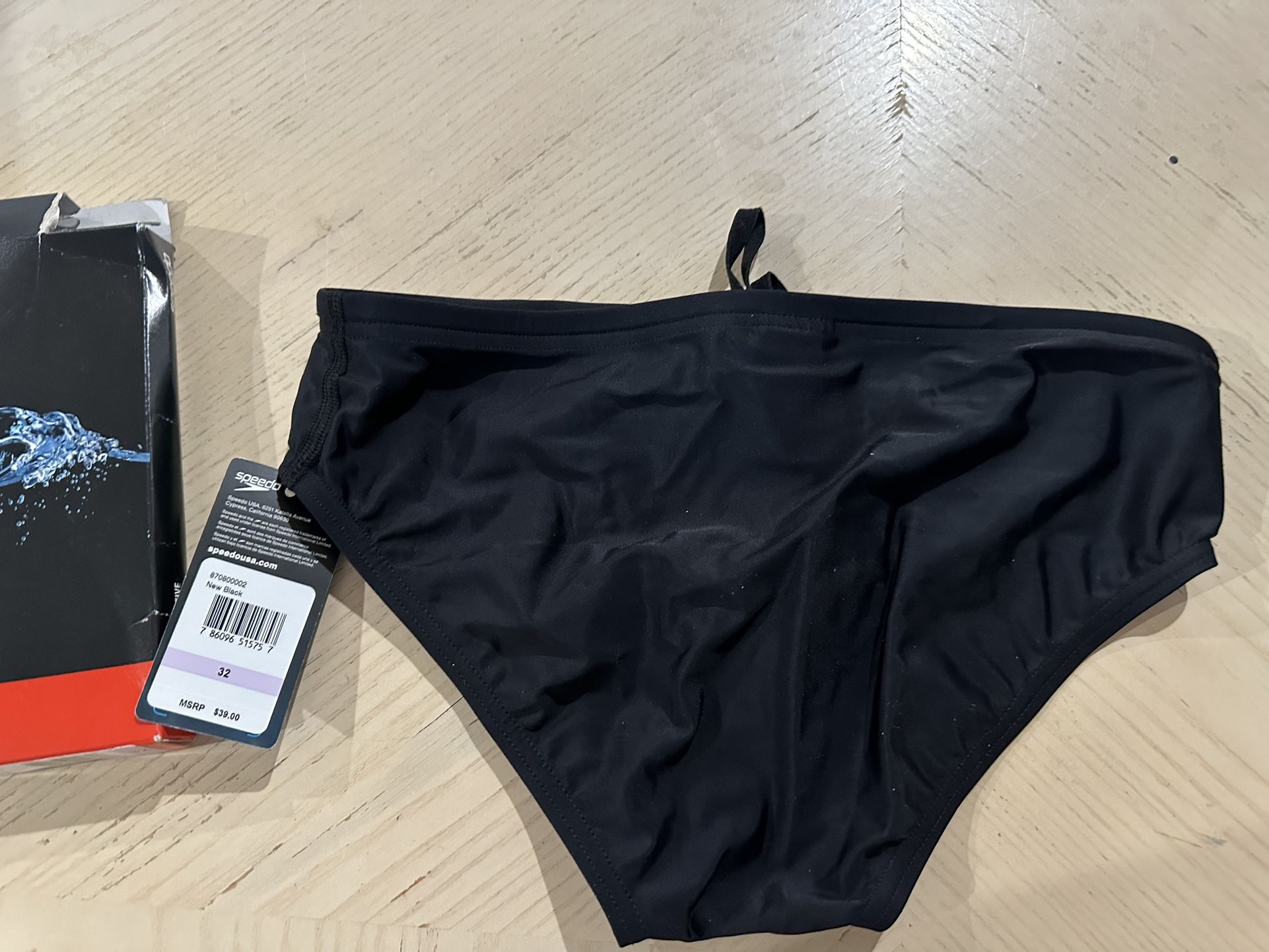 Speedo Swimwear Men’s New Black Swimsuit Size 32