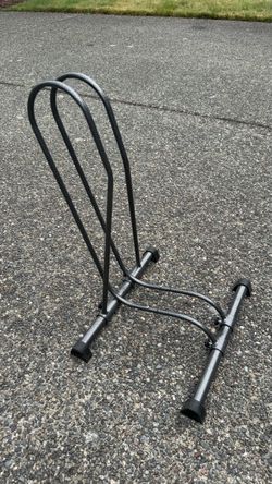 Adjustable floor bike stand