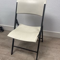 Set of 7 Chairs – Sturdy & Comfortable