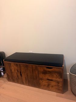 Show bench storage