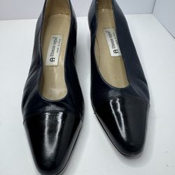 Etienne Aigner 'Ann Marie' Kitten Heels Size 8.5M 