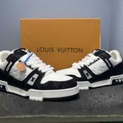 Lv Trainers Size 9️⃣