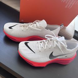 NEW Nike Zoomx invincible run FK 3 - size 11.5