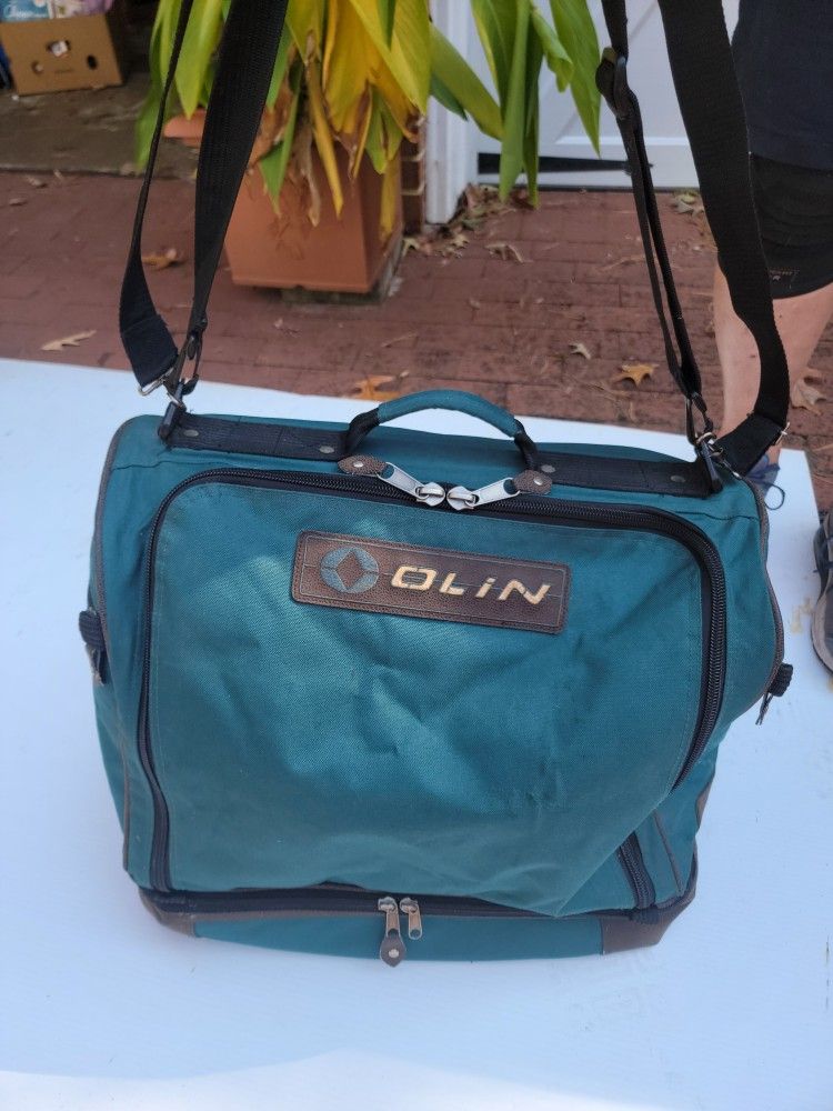 OLIN SPORT TOTE