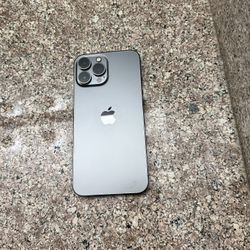 iPhone 13 Pro Max  iOS 18.4.1