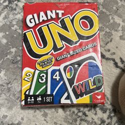 Mattel Games Giant UNO Card Game for Kids, Adults & Family Night with Oversized & Features for 2 to 10 Players