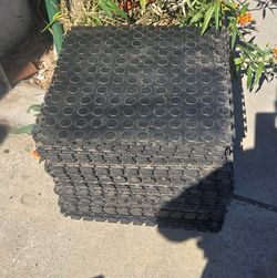 Interlocking garage tiles