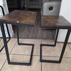2 Side Tables