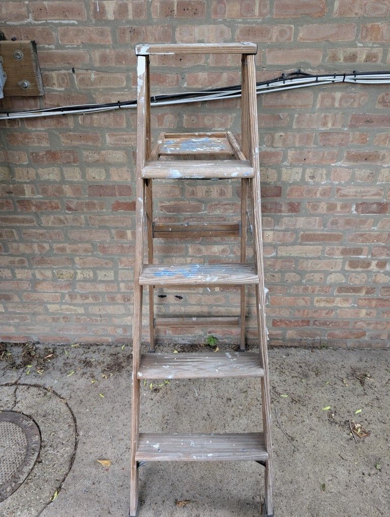 Wooden Ladder 5 Foot