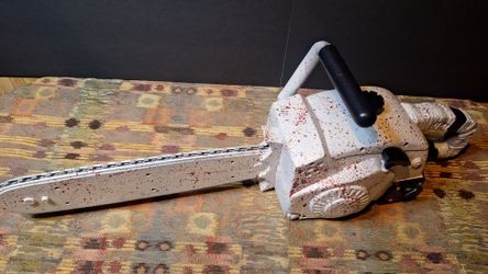 Working 30" Halloween Chainsaw Prop (Blood Splatter Edition)-No  Text On Blade