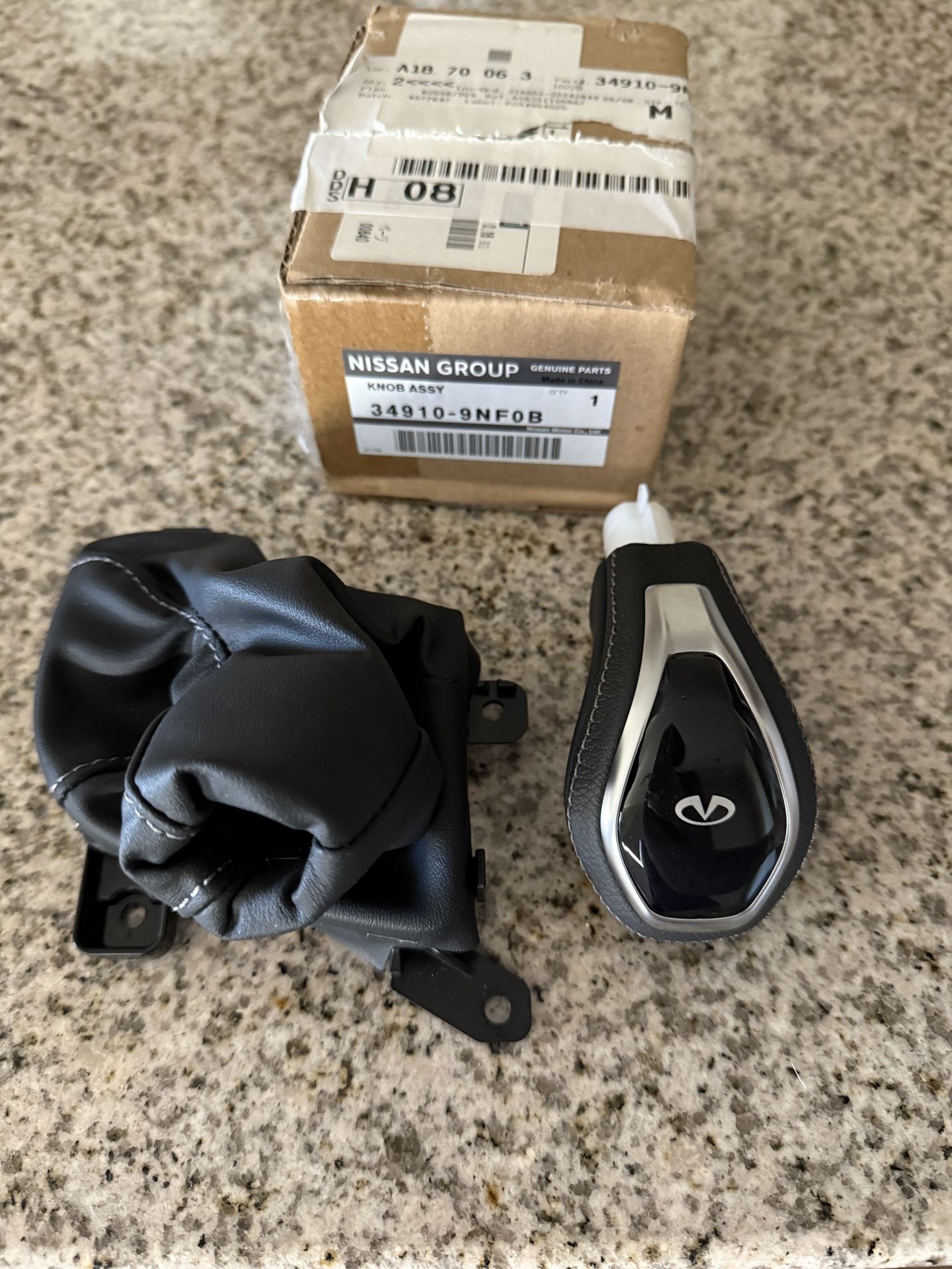 Infiniti Q50 Shift Knob/Boot OEM