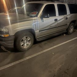 2004 Chevrolet Suburban