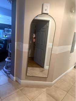 Floor mirror