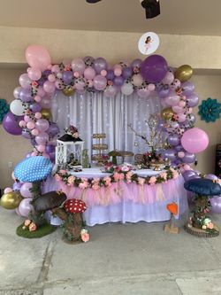 Balloon garland arch