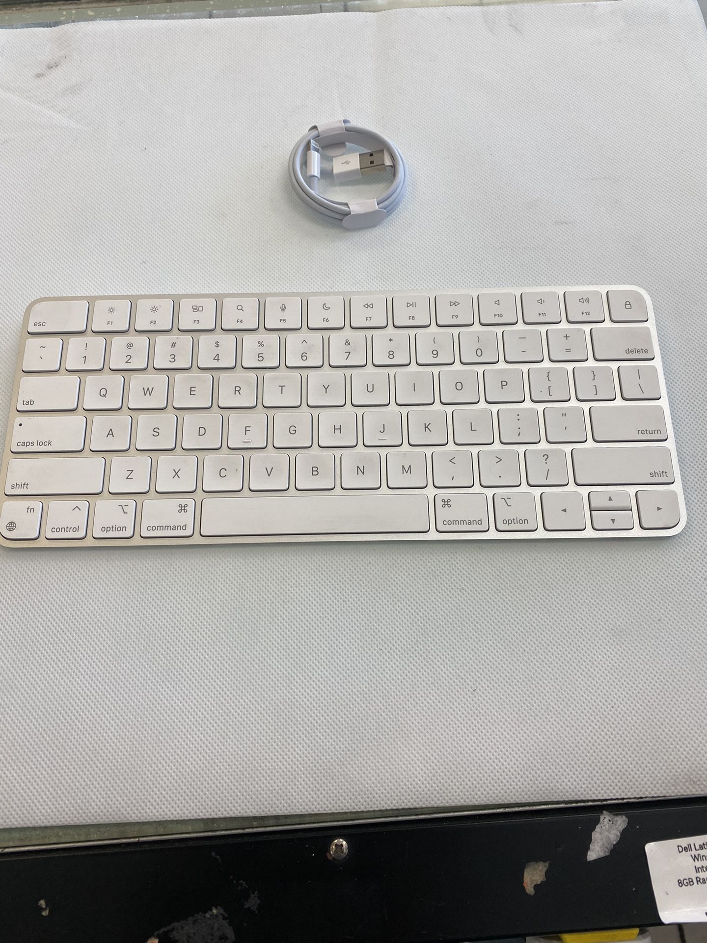 Apple magic key boards Bluetooth