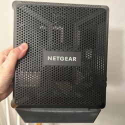 NETGEAR Nighthawk C7000v2 Modem Wifi Router 