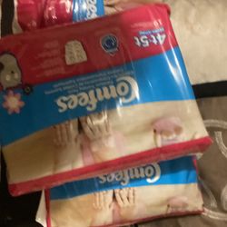 Diapers 