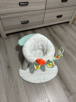 Skip Hop activity seat