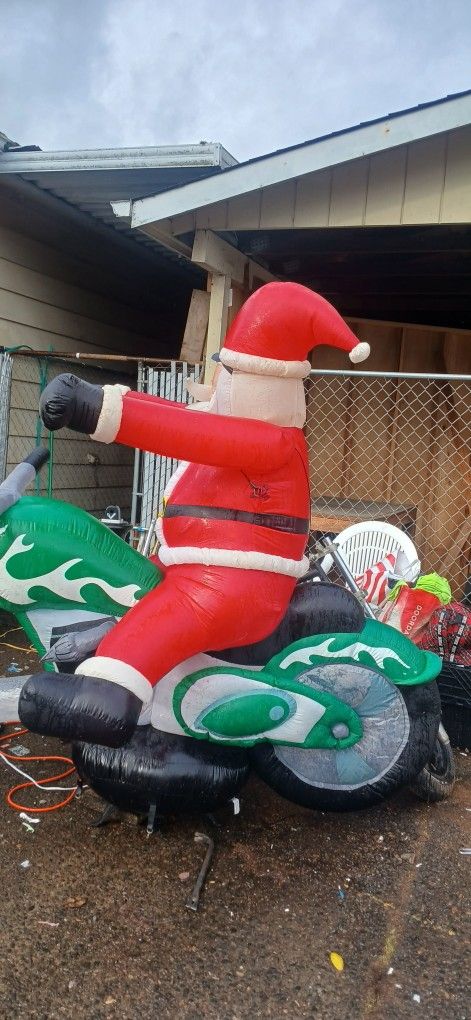 6 Ft Inflatable Santa On A Motorcycle